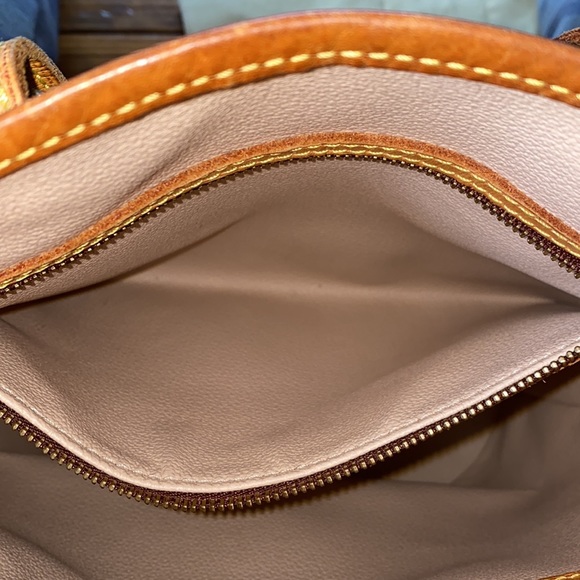 Louis Vuitton petite bucket bag - Picture 9 of 16